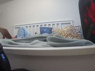 voyeurcam-sexy-little-ana-01