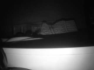 voyeurcam-sexy-little-ana-01