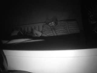 voyeurcam-sexy-little-ana-01