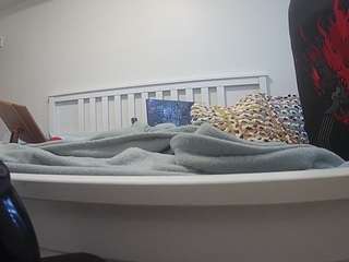 voyeurcam-sexy-little-ana-01