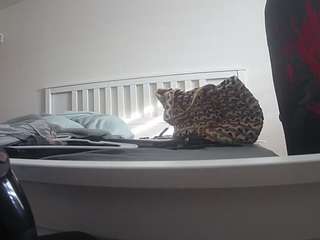 voyeurcam-sexy-little-ana-01