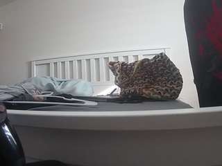 voyeurcam-sexy-little-ana-01