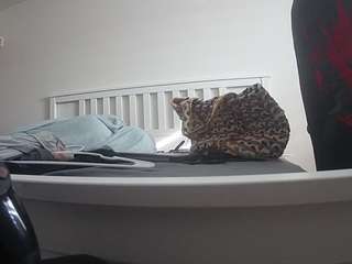 voyeurcam-sexy-little-ana-01