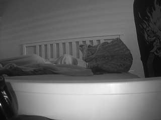 voyeurcam-sexy-little-ana-01