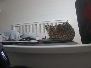 voyeurcam-sexy-little-ana-01