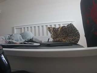 voyeurcam-sexy-little-ana-01