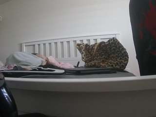 voyeurcam-sexy-little-ana-01
