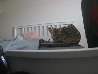 voyeurcam-sexy-little-ana-01
