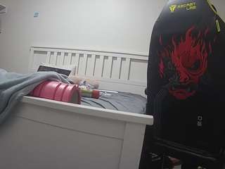  voyeurcam-sexy-little-ana-01 chat room