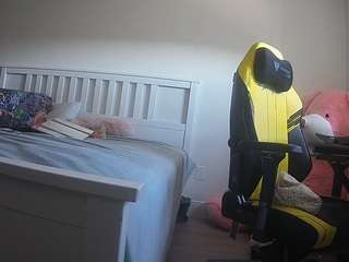 voyeurcam-sexy-little-ana-01