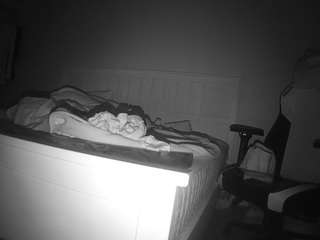 voyeurcam-sexy-little-ana-01