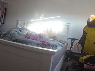 voyeurcam-sexy-little-ana-01