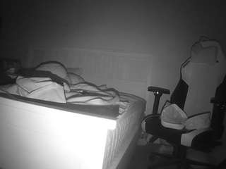 voyeurcam-sexy-little-ana-01