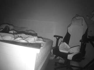voyeurcam-sexy-little-ana-01