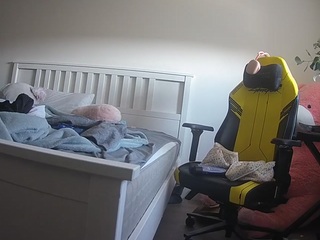 voyeurcam-sexy-little-ana-01