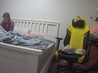 voyeurcam-sexy-little-ana-01