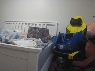 voyeurcam-sexy-little-ana-01