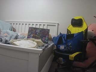 voyeurcam-sexy-little-ana-01