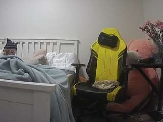 voyeurcam-sexy-little-ana-01 webcam model