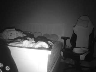 voyeurcam-sexy-little-ana-01