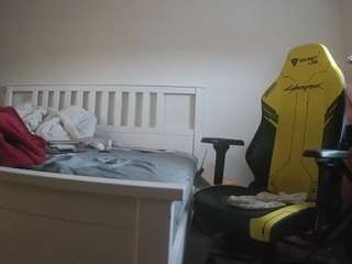 voyeurcam-sexy-little-ana-01