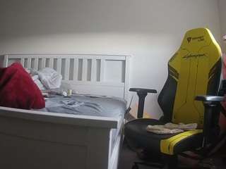 voyeurcam-sexy-little-ana-01