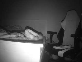 voyeurcam-sexy-little-ana-01