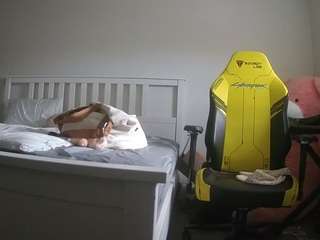 voyeurcam-sexy-little-ana-01