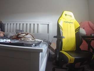 voyeurcam-sexy-little-ana-01