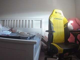 voyeurcam-sexy-little-ana-01