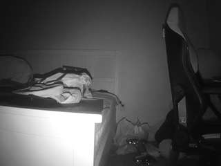 voyeurcam-sexy-little-ana-01