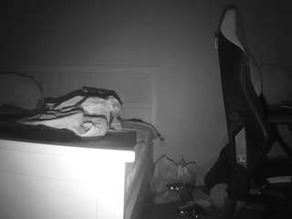 voyeurcam-sexy-little-ana-01