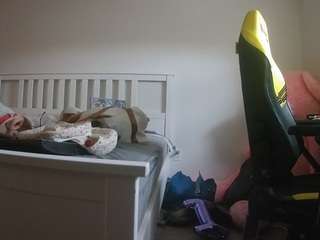 voyeurcam-sexy-little-ana-01