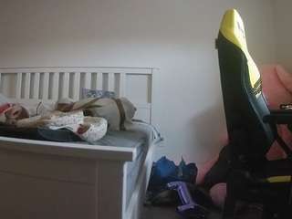voyeurcam-sexy-little-ana-01