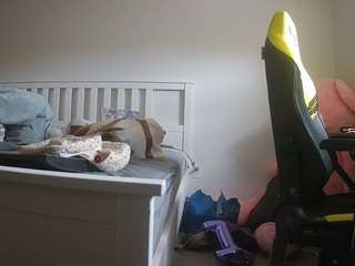 voyeurcam-sexy-little-ana-01
