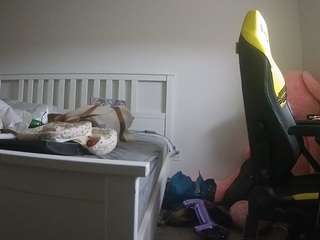 voyeurcam-sexy-little-ana-01