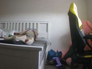 voyeurcam-sexy-little-ana-01