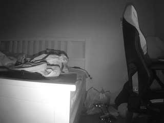 voyeurcam-sexy-little-ana-01