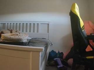 voyeurcam-sexy-little-ana-01