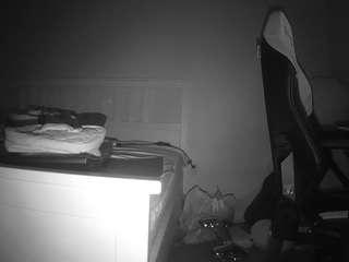 voyeurcam-sexy-little-ana-01