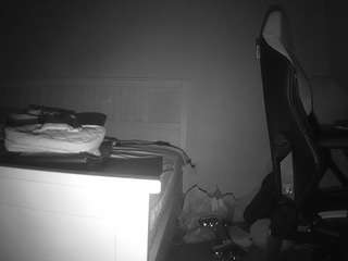 voyeurcam-sexy-little-ana-01