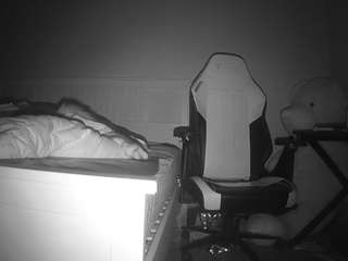 voyeurcam-sexy-little-ana-01