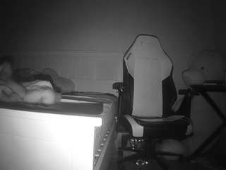 voyeurcam-sexy-little-ana-01