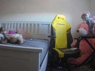 voyeurcam-sexy-little-ana-01