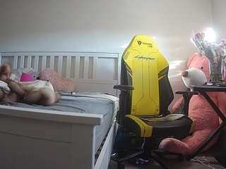 voyeurcam-sexy-little-ana-01
