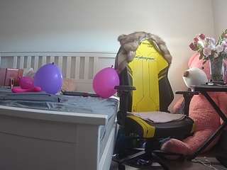 voyeurcam-sexy-little-ana-01