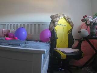 voyeurcam-sexy-little-ana-01