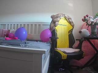 voyeurcam-sexy-little-ana-01