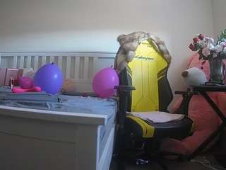 voyeurcam-sexy-little-ana-01