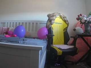 voyeurcam-sexy-little-ana-01